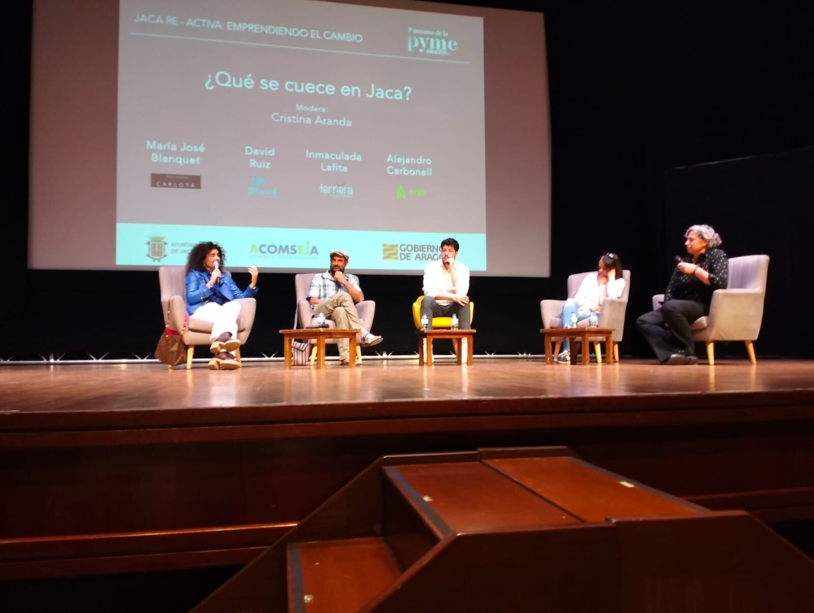 Mesa redonda en las jornadas "Jaca Re-Activa"