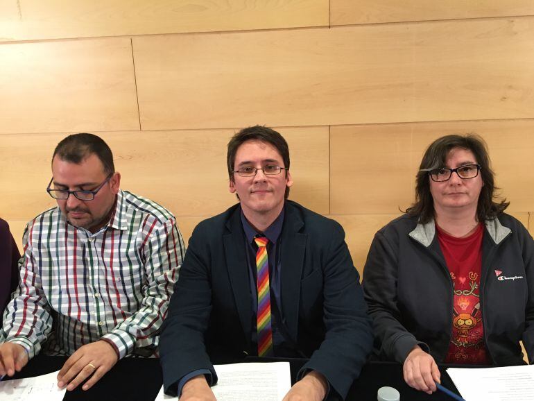 Integrantes del colectivo de gays y lesbianas de Castilla y León