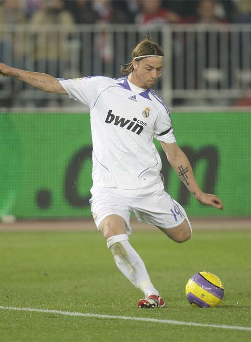Guti, durante un partido con el Real Madrid