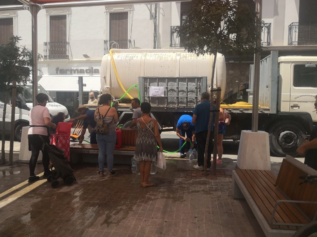 Punto de agua no potable en Montilla