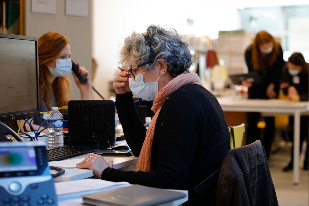 Imagen de un centro de llamadas durante el coronavirus