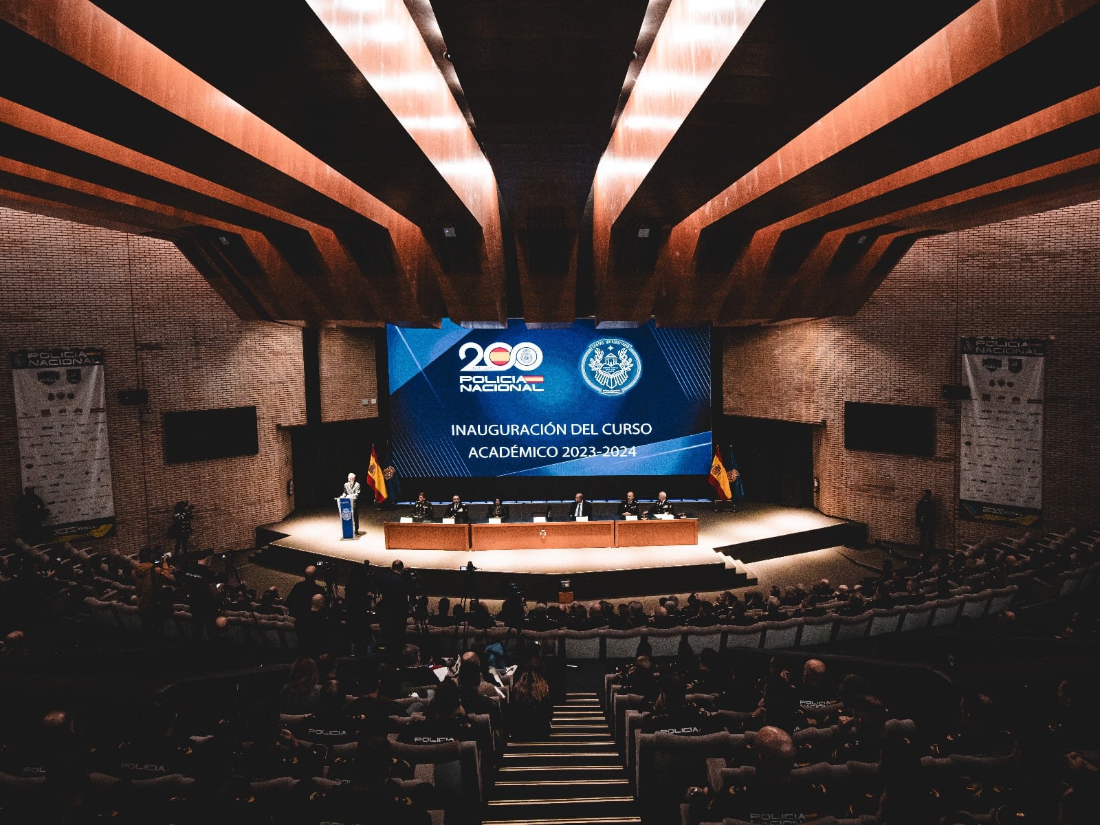 El auditorio tiene capacidad para cerca de mil personas