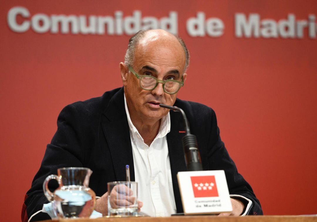 El viceconsejero de Salud Pública, Antonio Zapatero, en rueda de prensa.