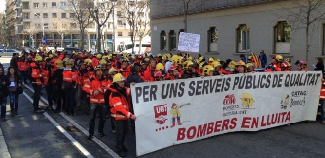 Los antidisturbios de los Mossos d&#039;Esquadra, desplegados en la Plaza Catalunya de Barcelona