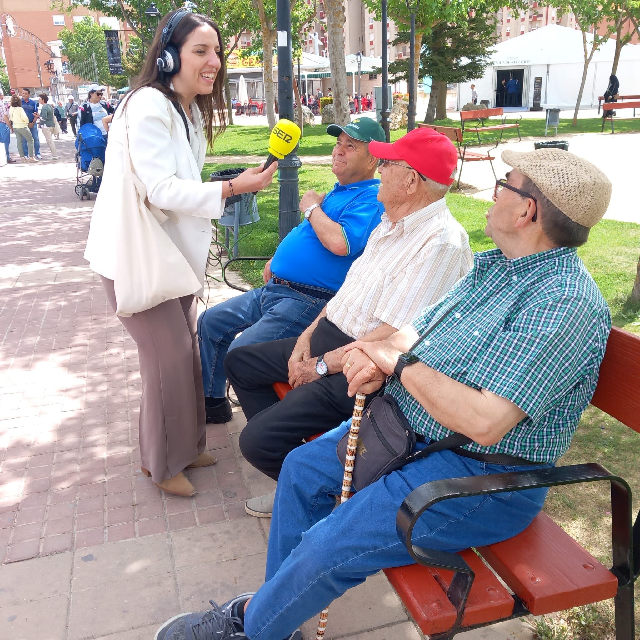 Imagen del micrófono inalámbrico de Gema Molina, en la jornada inaugural de FERACAM