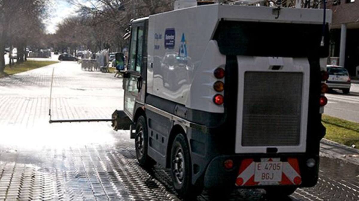 Juan Guillermo Padilla, concejal de Administración General de Pinto, habla sobre la petición de informacíon sobre maquinarias que usa Valoriza-Gestyiona en el servicio de limpieza.