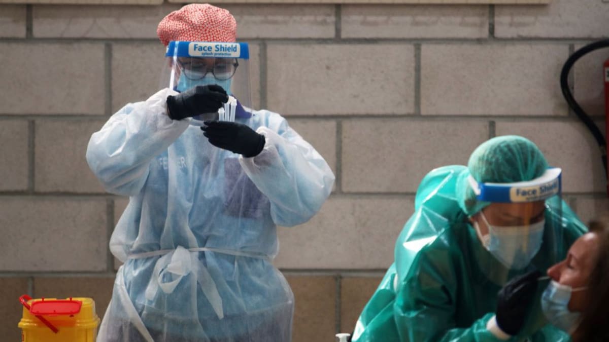 Bajan los contagios y las hospitalizaciones en una jornada con 5 fallecidos por la Covid