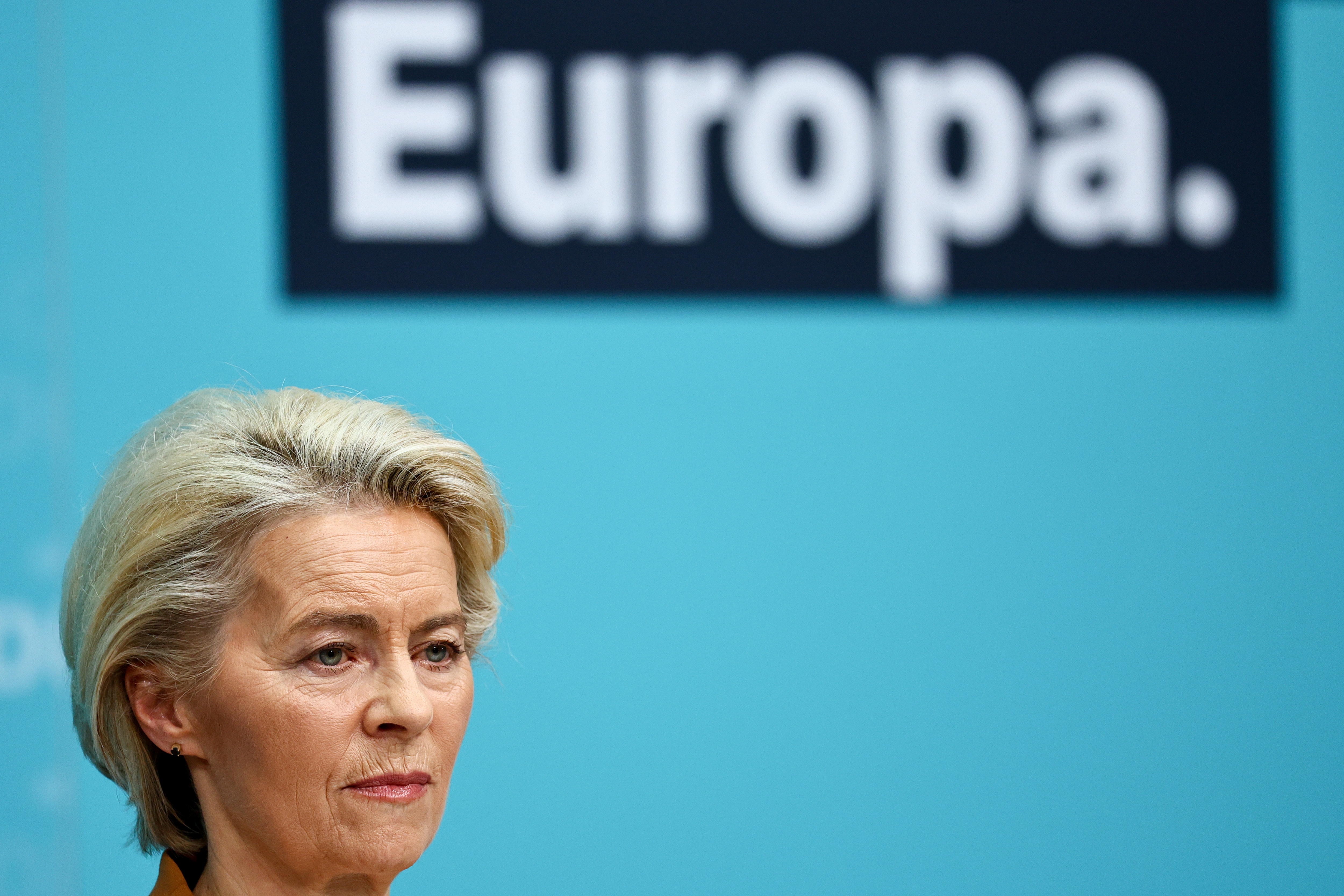 Ursula von der Leyen en la comparecencia en Berlín en la que ha confirmado que se presenta a la reelección