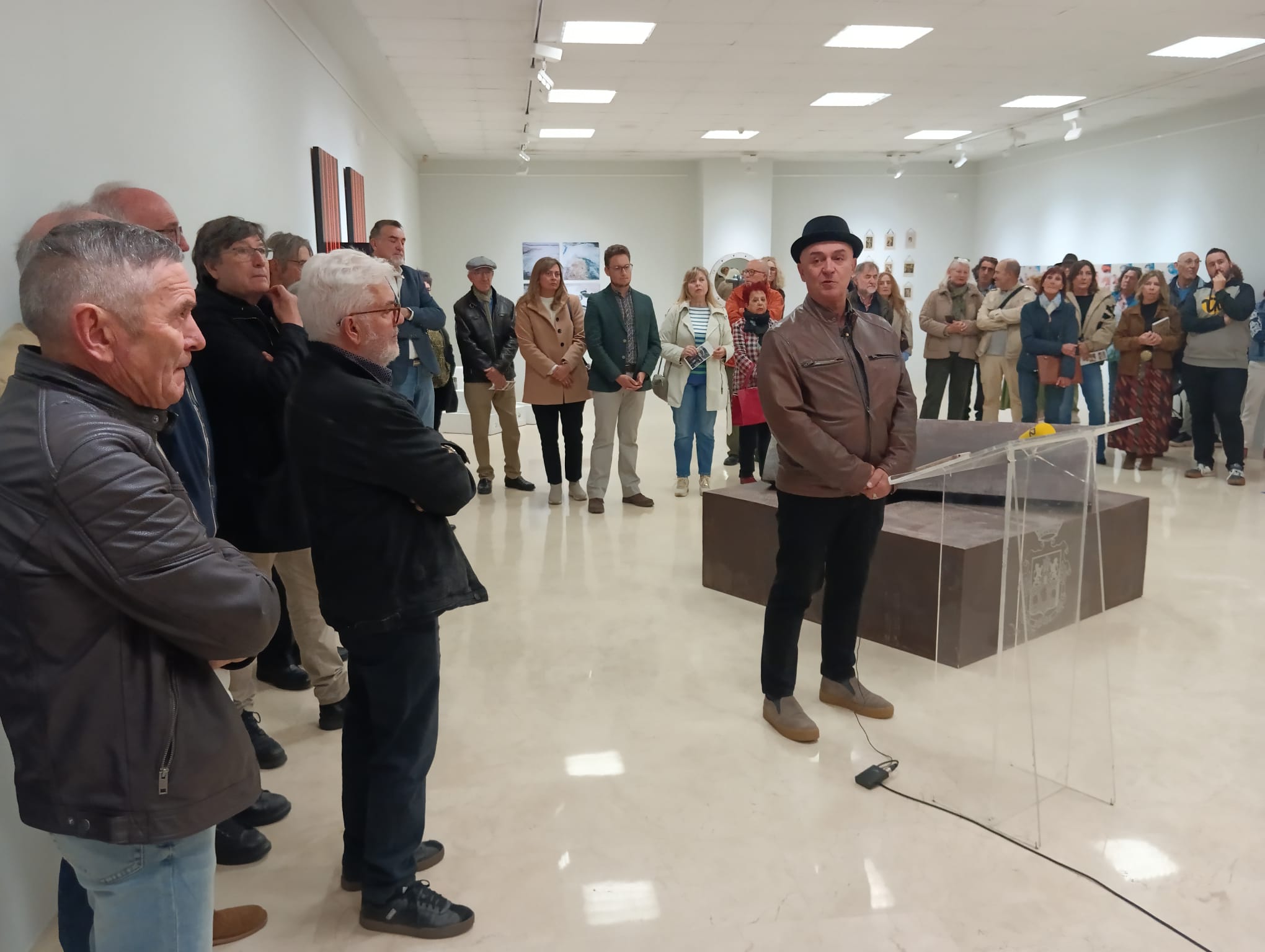 Julián Valle explicó algunos detalles de la muestra