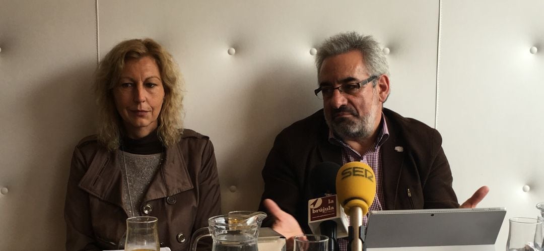 Ana Rojas y Horacio Rico en un desayuno con la prensa 