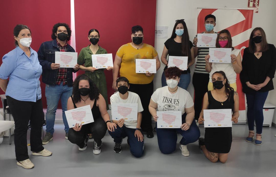 Jovenes que han participado en el curso