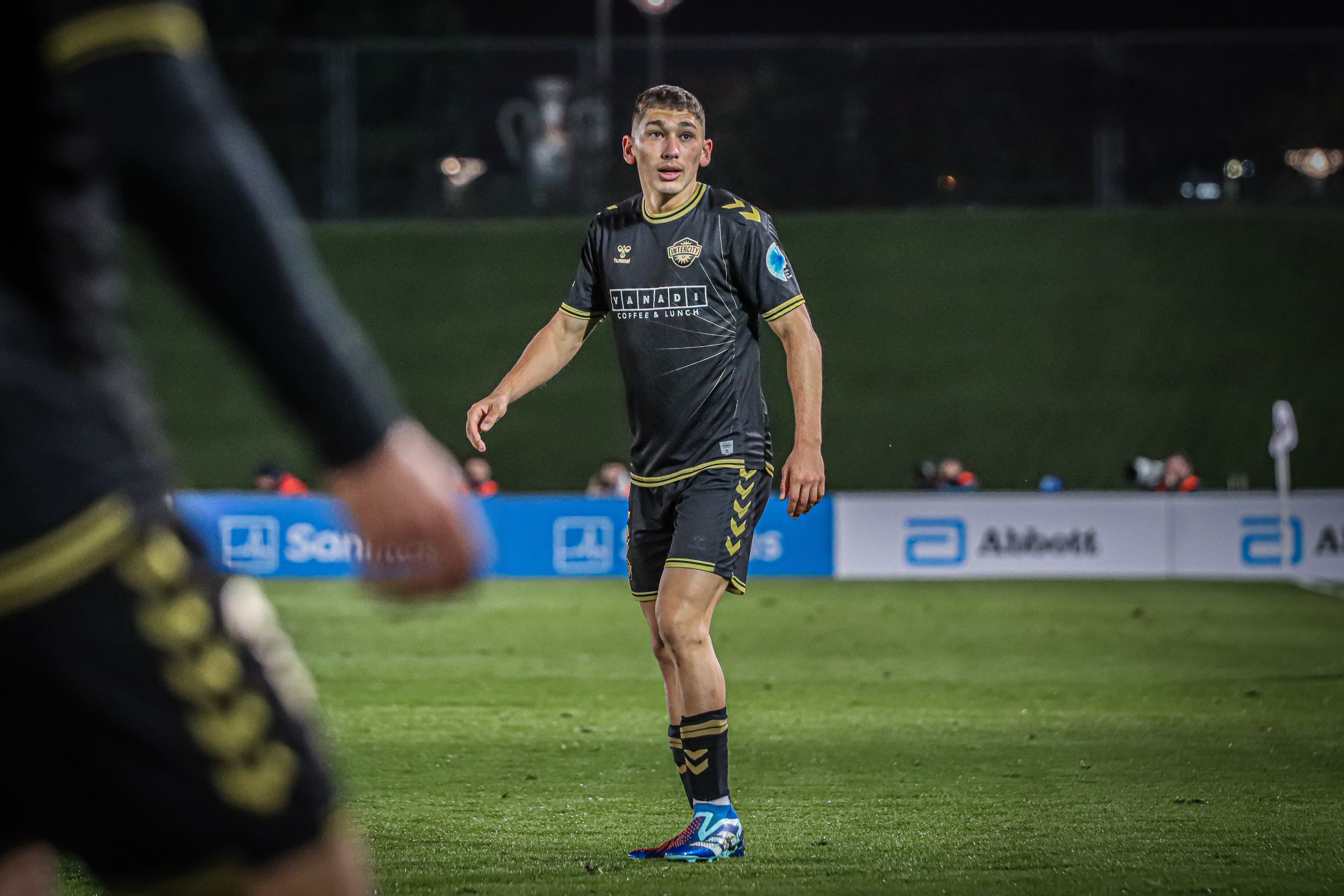 Martín Bellotti, con la camiseta del CF Intercity