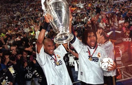 Anelka y Karembeu levantando la Champions con el Real Madrid