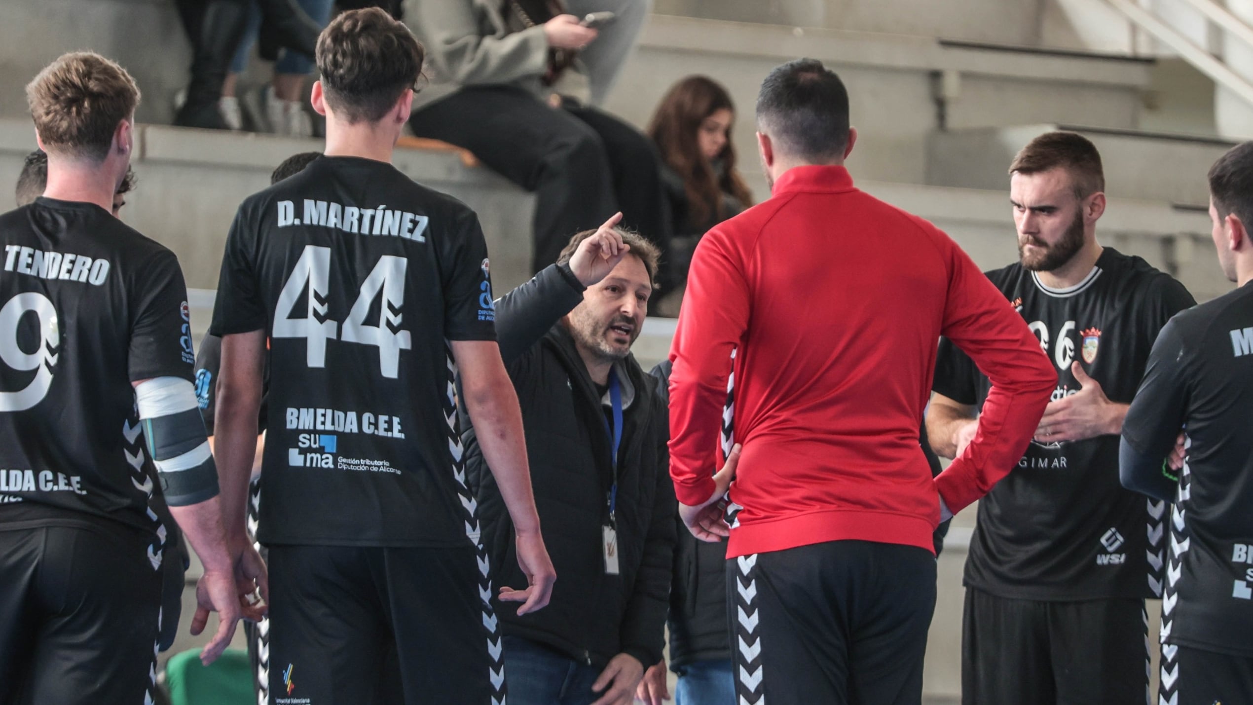 Antonio Mateo, entrenador del Elda-C.E.E., sabe de la dificultad del partido en la pista del Levante Marni