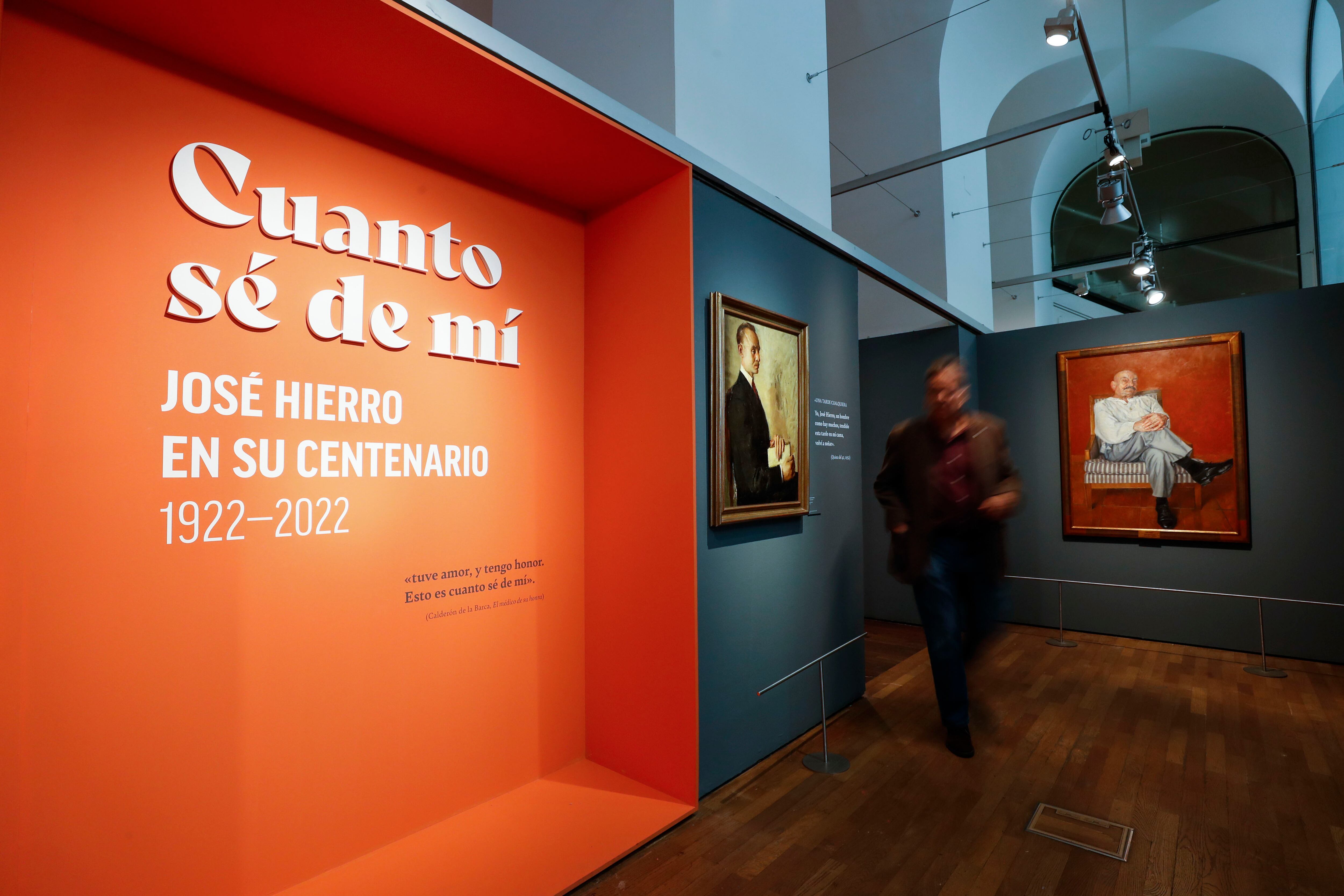 La exposición propone un recorrido por su vida y su obra literaria y plástica