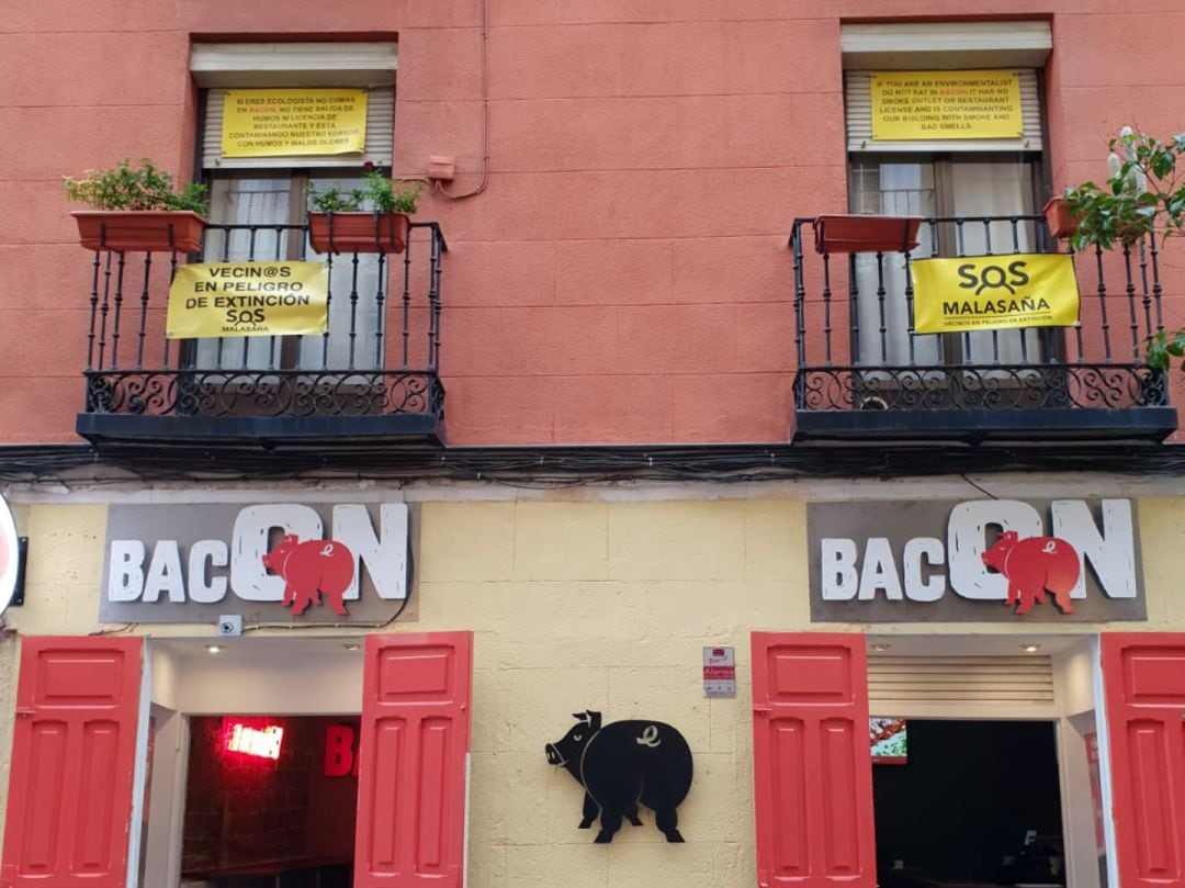 El local &#039;BacON&#039; en la calle San Vicente Ferrer.