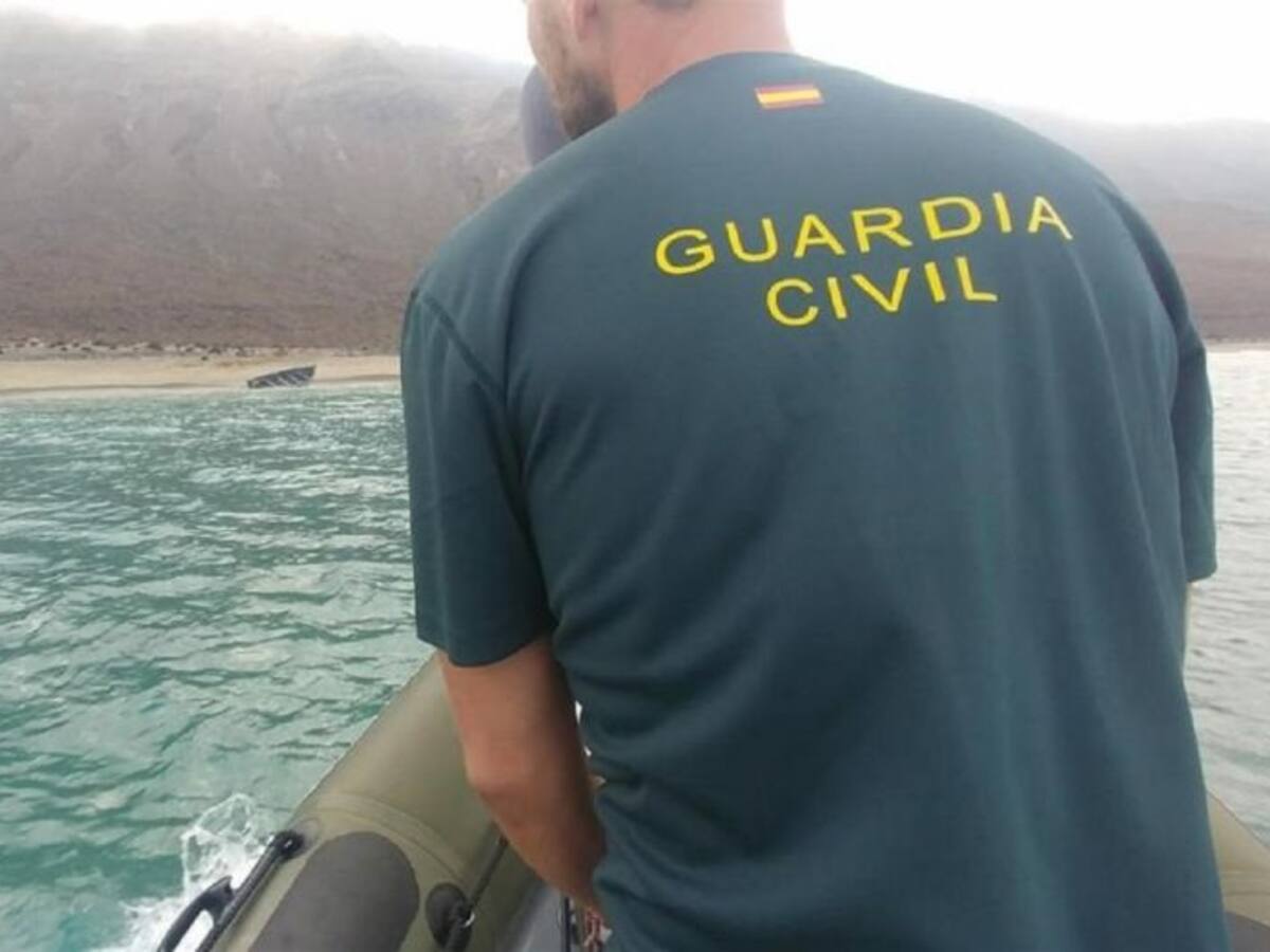 Ascienden a 32 los inmigrantes localizados en dos pateras en Lanzarote
