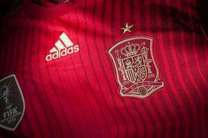 Detalle de la camiseta de la selección española para el Mundial de Brasil