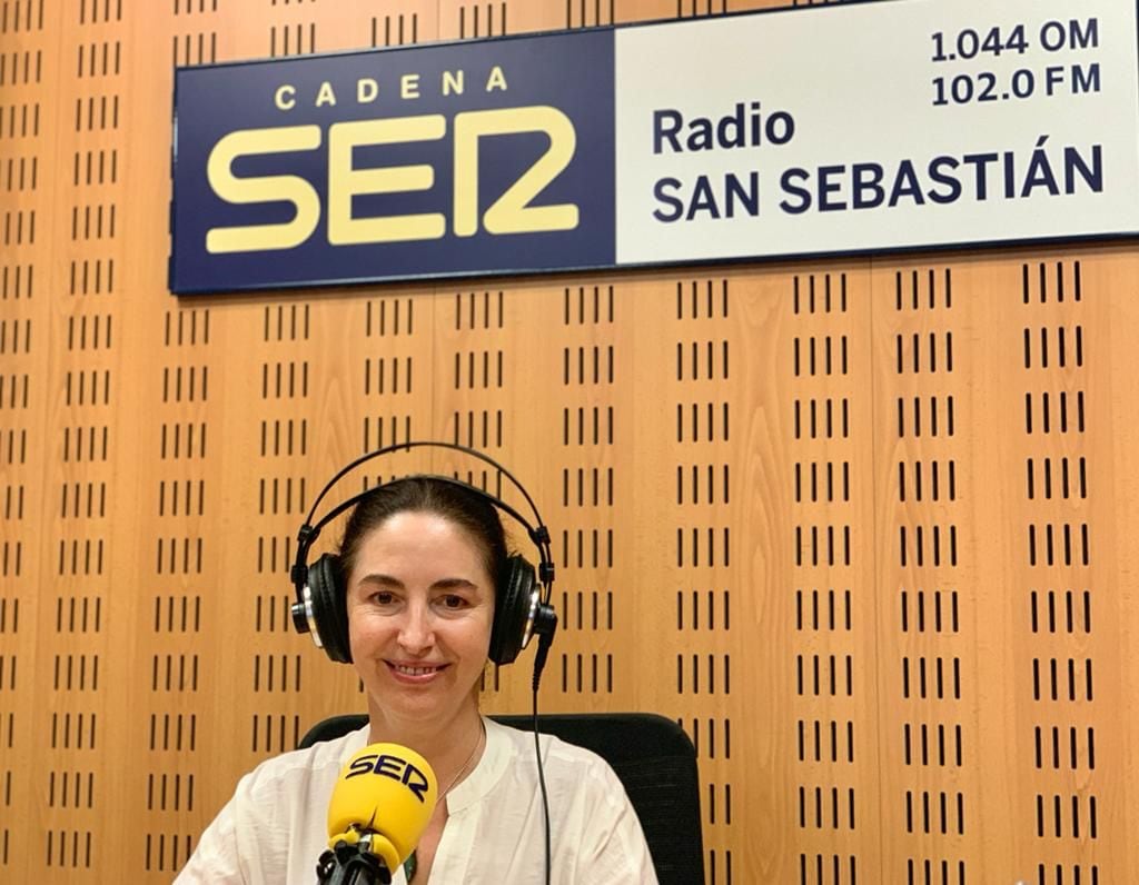 Elena Arzan en los estudios de San Sebastián.