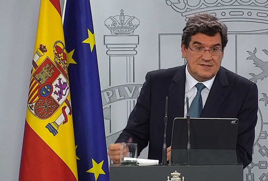 Captura de la señal institucional de Moncloa del ministro de Inclusión, Seguridad Social y Migraciones, José Luis Escrivá Belmonte