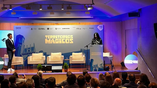 Lorena Oruña, alcaldesa de Huesca en Territorios Mágicos.