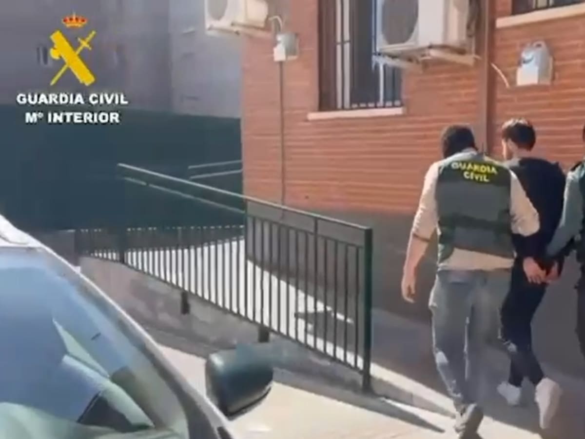 Cuatro detenidos por lanzar adoquines al cuartel de la Guardia Civil de Ciempozuelos y publicarlo en redes