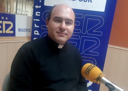 Víctor Castaño, sacerdote del Cerro de Los Ángeles y comisario de las actividades