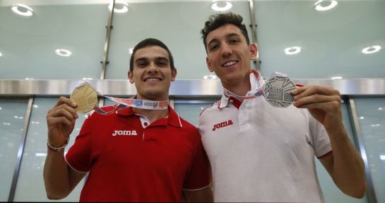 Hortelano junto a Sergio Fernández al llegar a Madrid