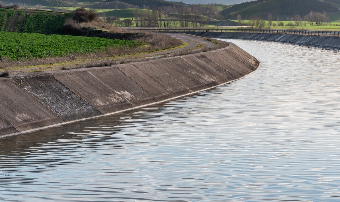 Canal de riego