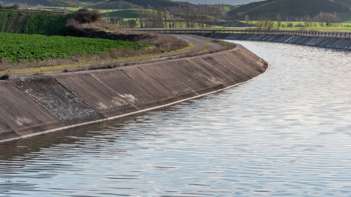 El Canal Bajo del Bierzo comenzará a regar el 11 de mayo