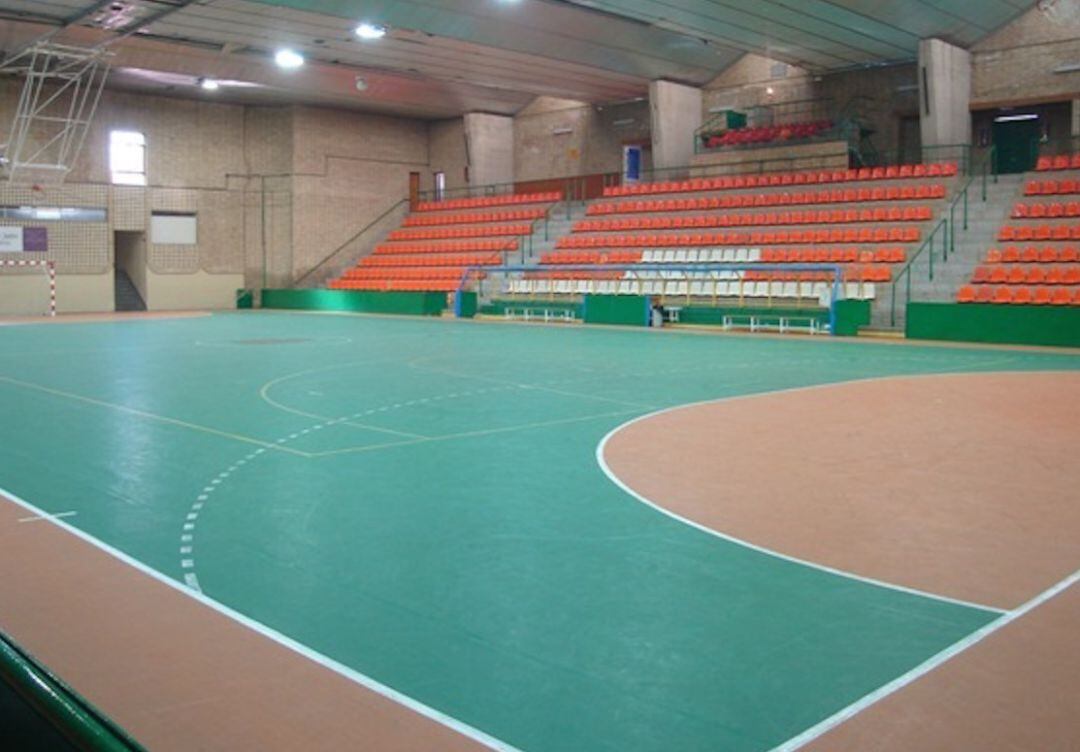 Interior del pabellón deportivo de La Salobreja.
