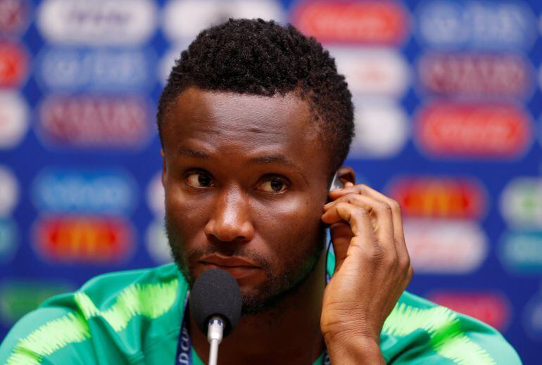 Obi Mikel durante una rueda de prensa del presenta Mundial