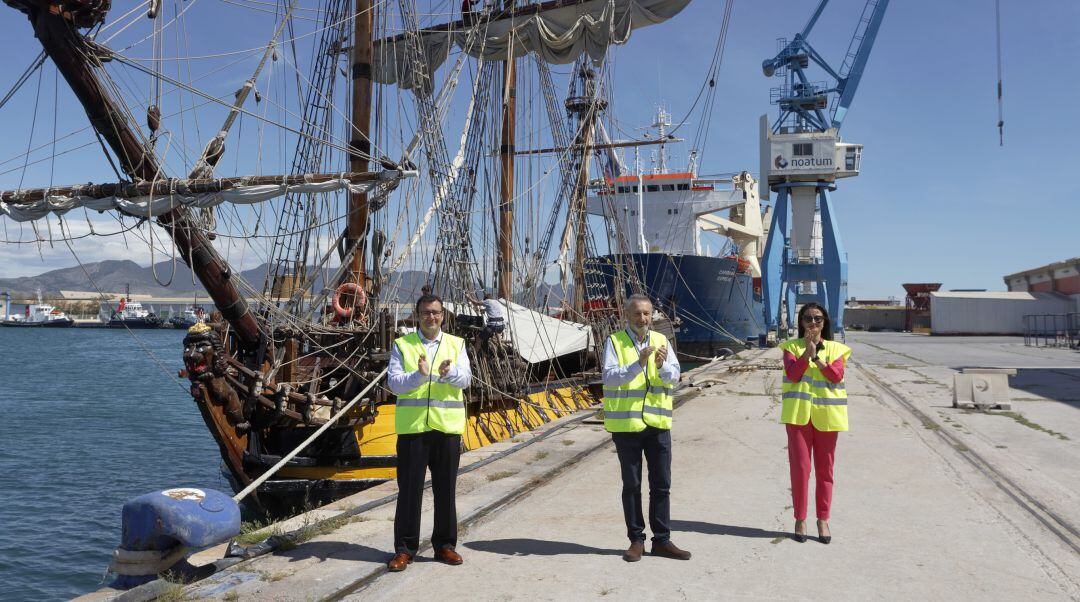 Vicepresidente de la Autoridad Portuaria de Castellón, Miguel Ángel Gómez, presidente de Puertos del Estado, Francisco Toledo y directora de la Autoridad Portuaria de Castellón, Ana Ulloa