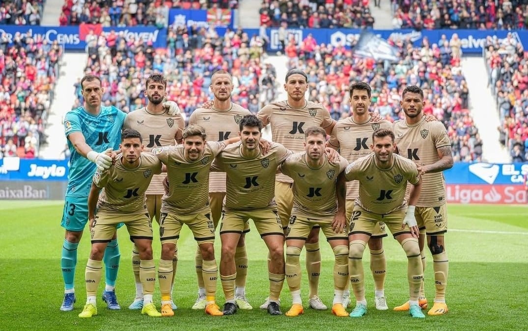 El once del Almería en El Sadar ante Osasuna en el partido de la jornada 34 en la Liga de las Estrellas.