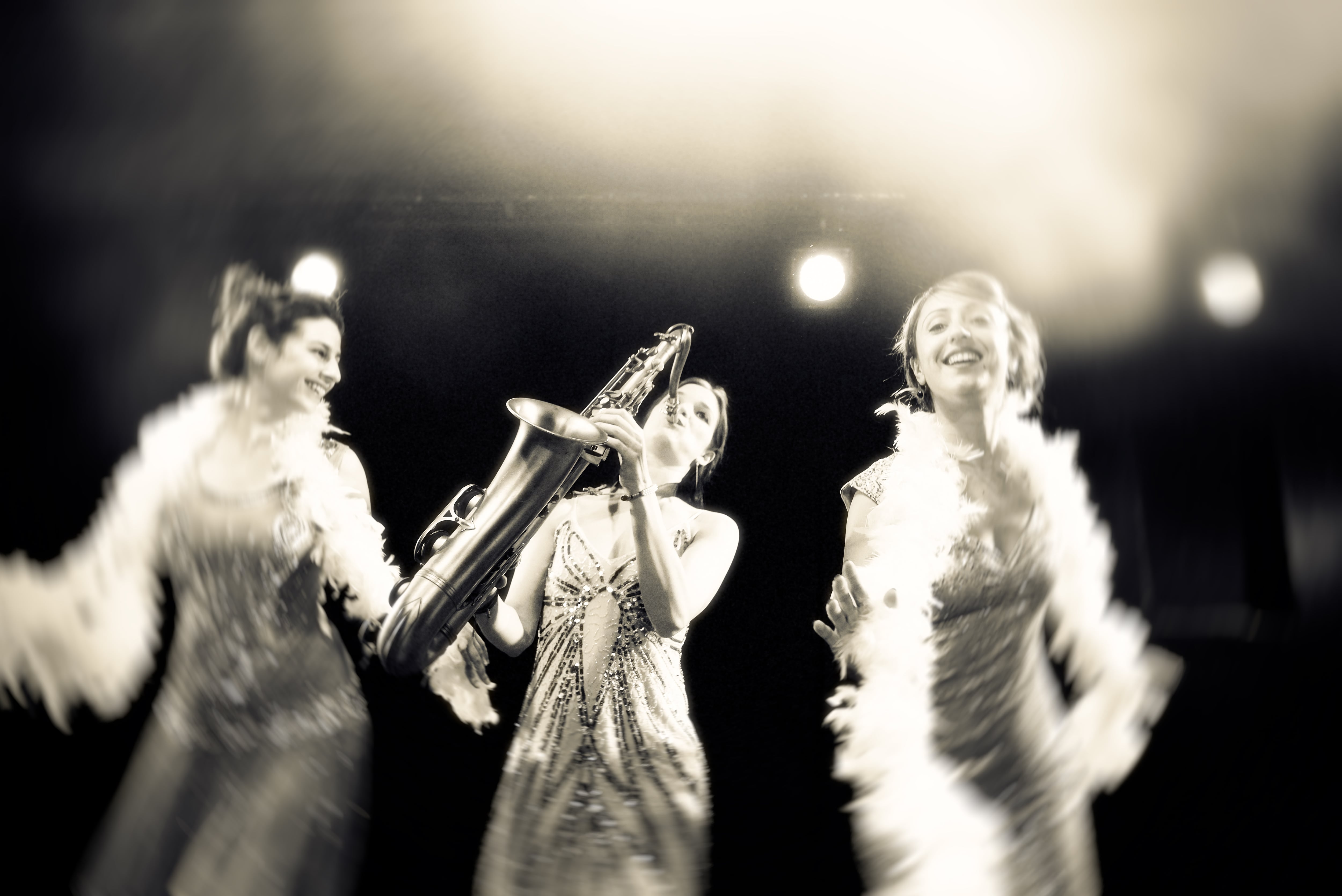 El Berlín de los años 20: cabarets, vida nocturna, vanguardia artística y una bohemia que desafió todas las normas.