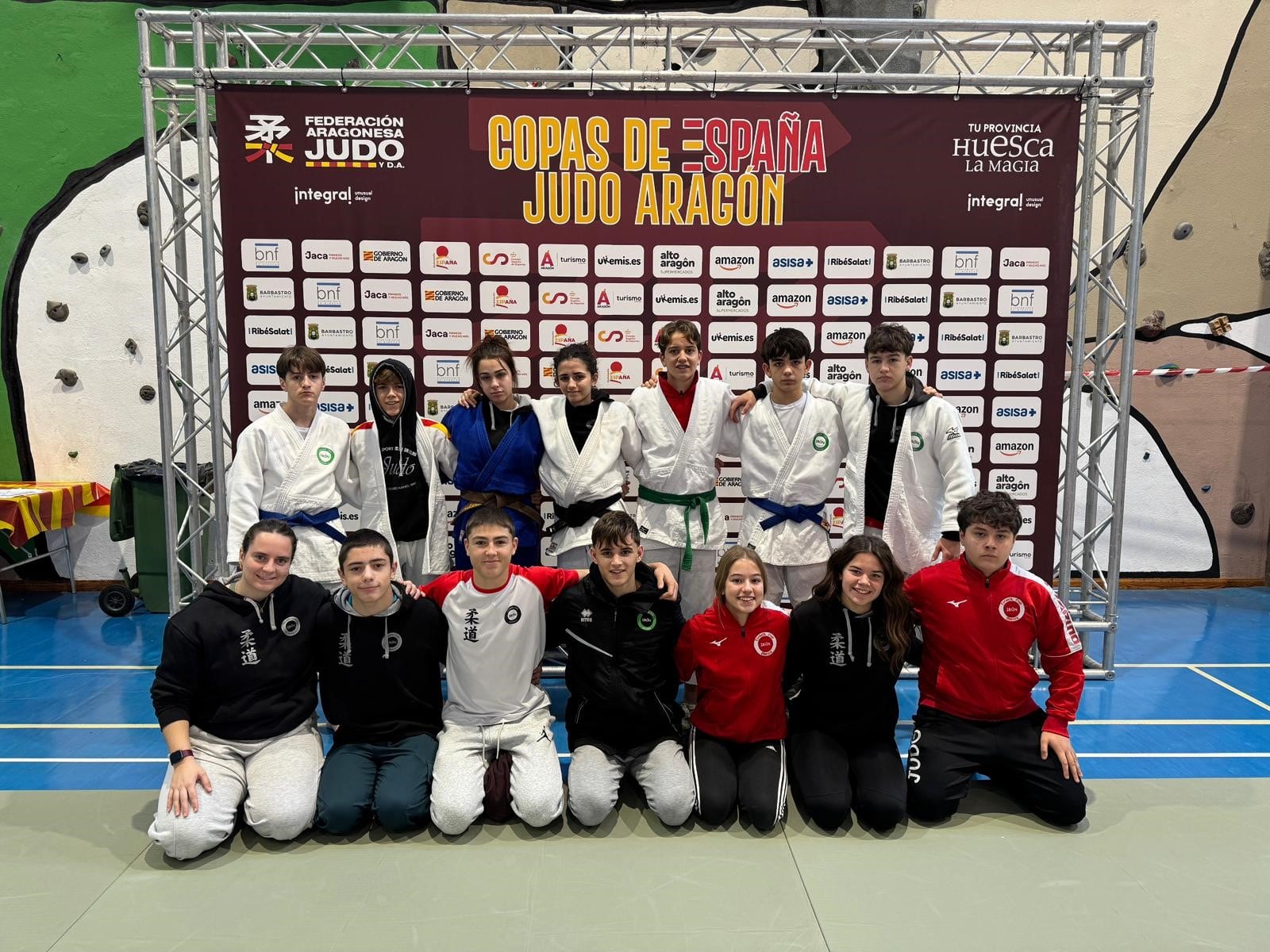 Deportistas de la Escuela Judo Ibón de Huesca