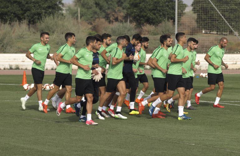 Entrenamiento del equipo en la Universidad.