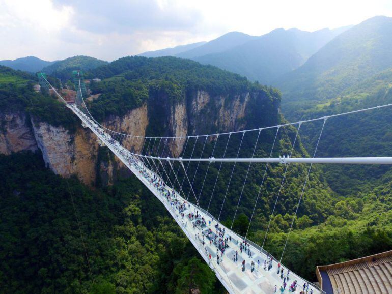 El puente de cristal más grande del mundo.