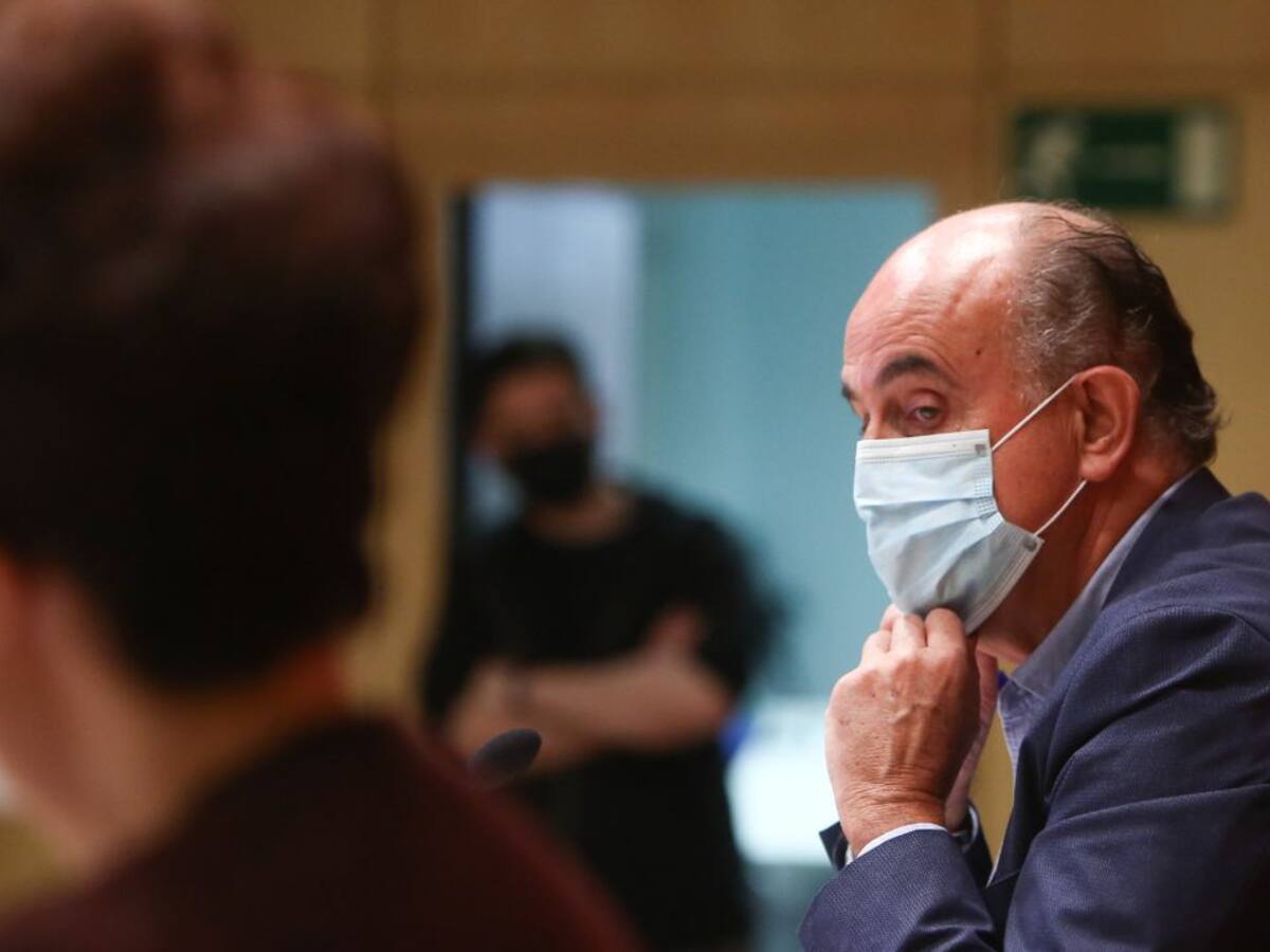 Madrid mantiene las restricciones y comienza la vacunación masiva de grandes dependientes