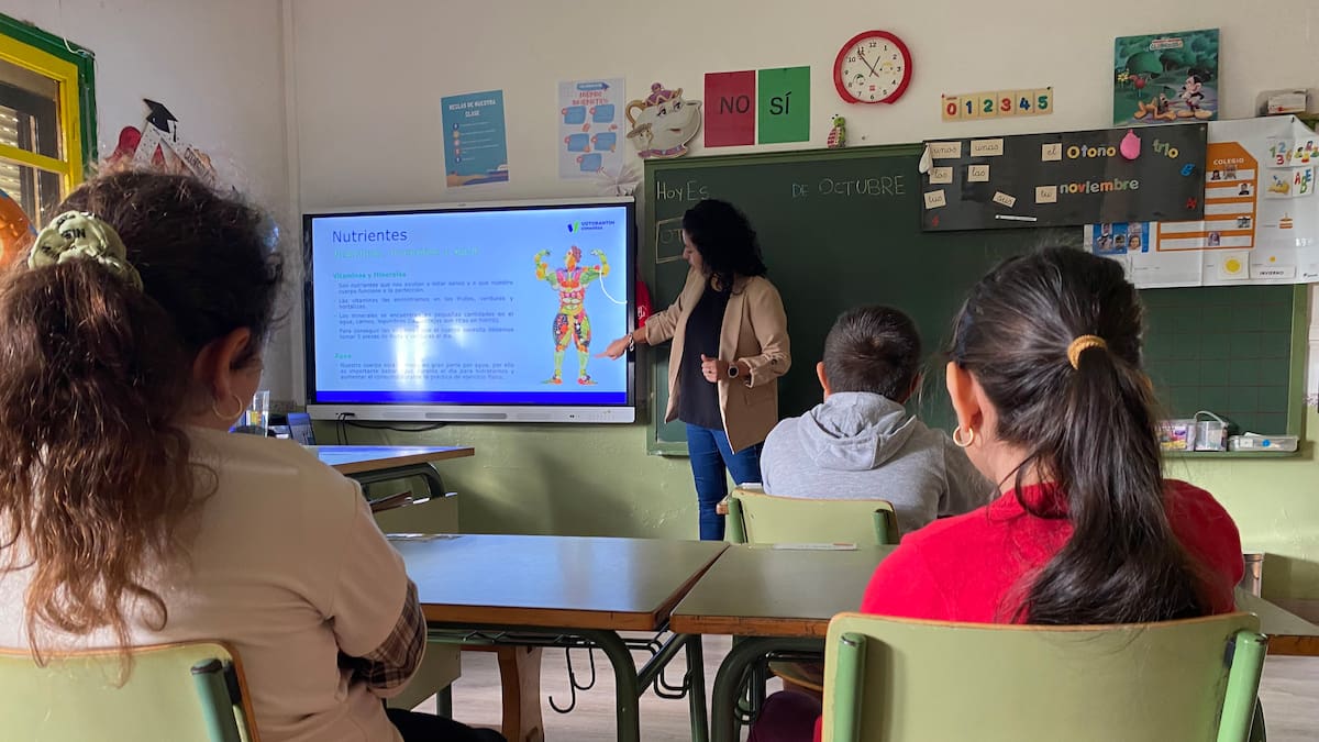 Cosmos promueve entre los más pequeños una alimentación saludable