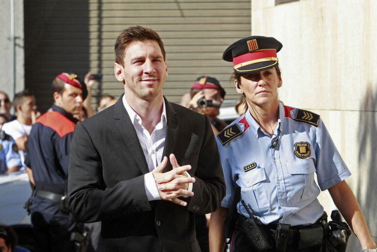 Messi llega a los juzgados de Gavà en septiembre de 2013