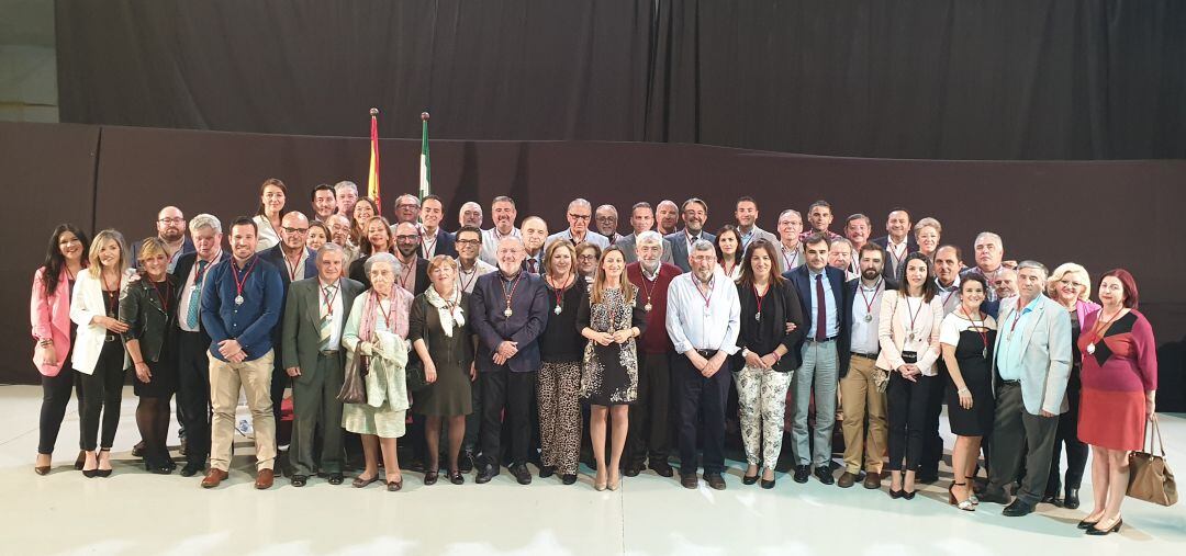 Foto de familia tras el acto de entrega de reconocimientos.