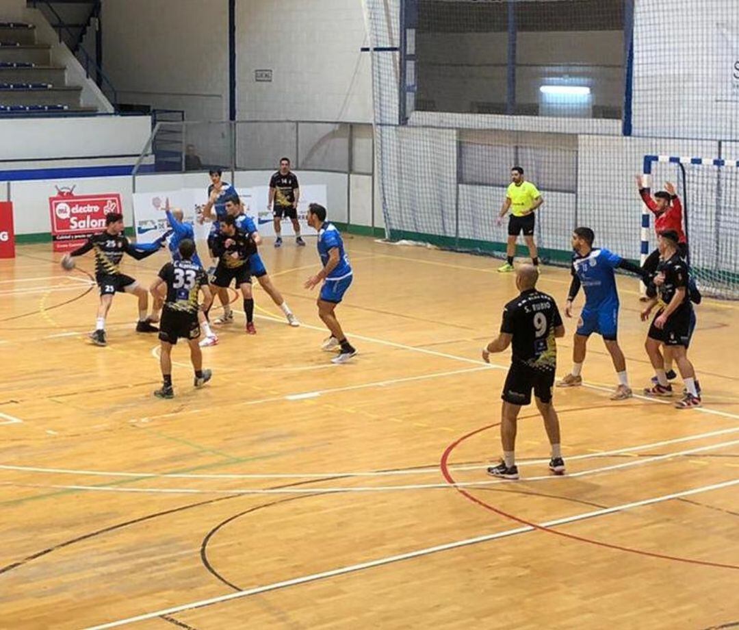 Los del Centro Excursionista Eldense fueron de menos a más pero no llegaron a tiempo