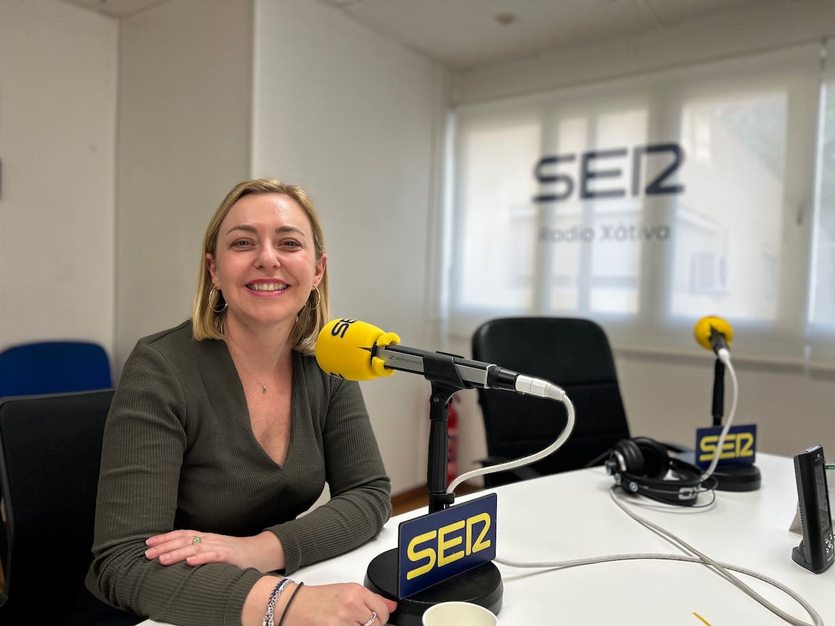 “Los políticos estamos para resolver, no para bloquear”: el mensaje de Natàlia Enguix en Radio Xàtiva sobre el Centre Raimon