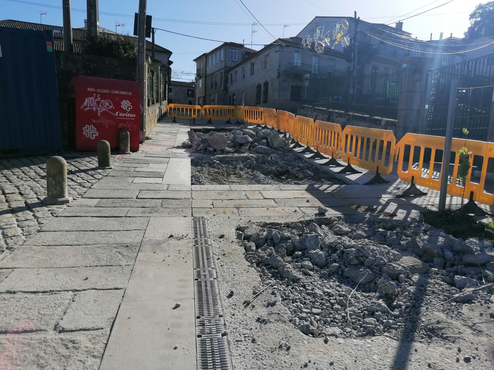 Cambio del firme de la calle Antero Rubín de Tui