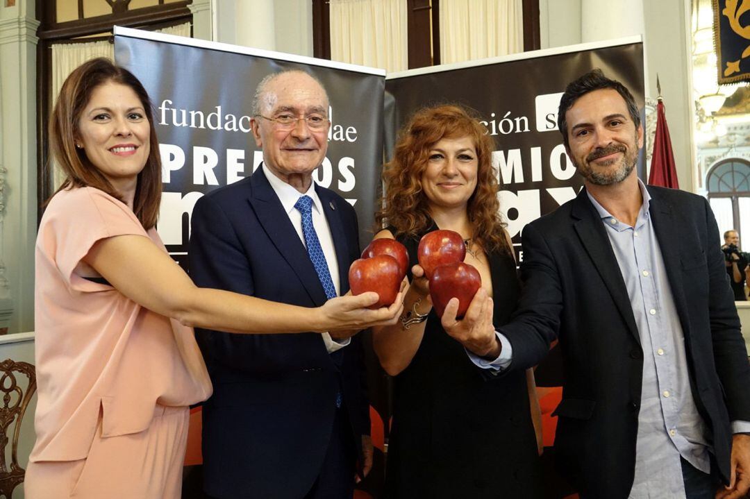 El alcalde de Málaga, segundo por la izquierda, en un acto reciente