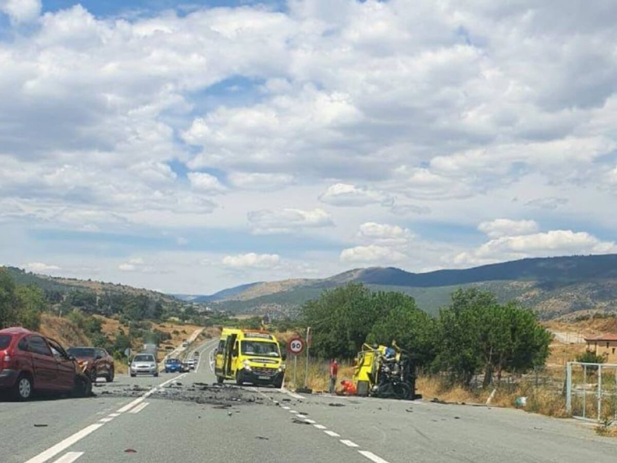 Un muerto en un accidente entre una ambulancia y un turismo en El Tiemblo (Ávila)