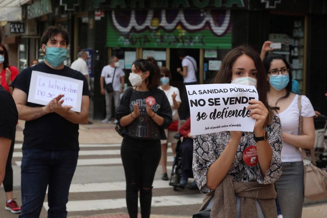 Concentración en la avenida de Comuneros de Salamanca en defensa de la sanidad pública. 