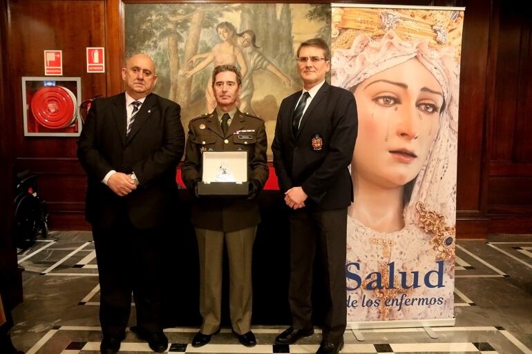 El hermano mayor de Los Salesianos, el general Manuel López y el presidente de ACIME