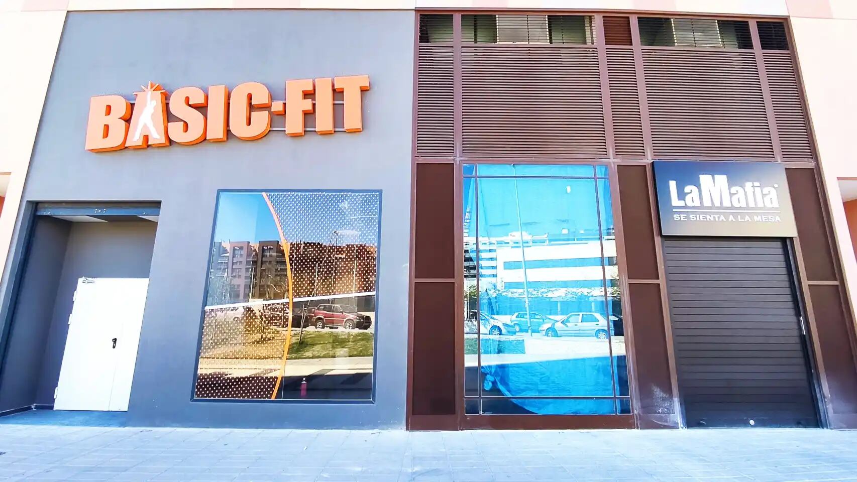 Nuevo local de La Mafia se sienta a la mesa en Teatinos